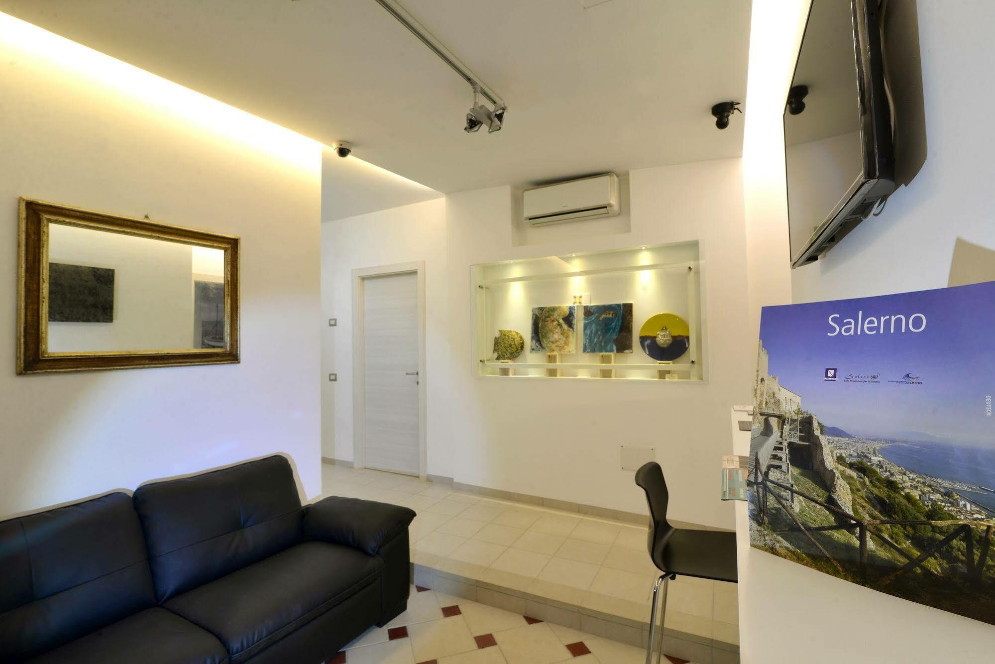Santi E Saraceni Rooms Салерно Экстерьер фото
